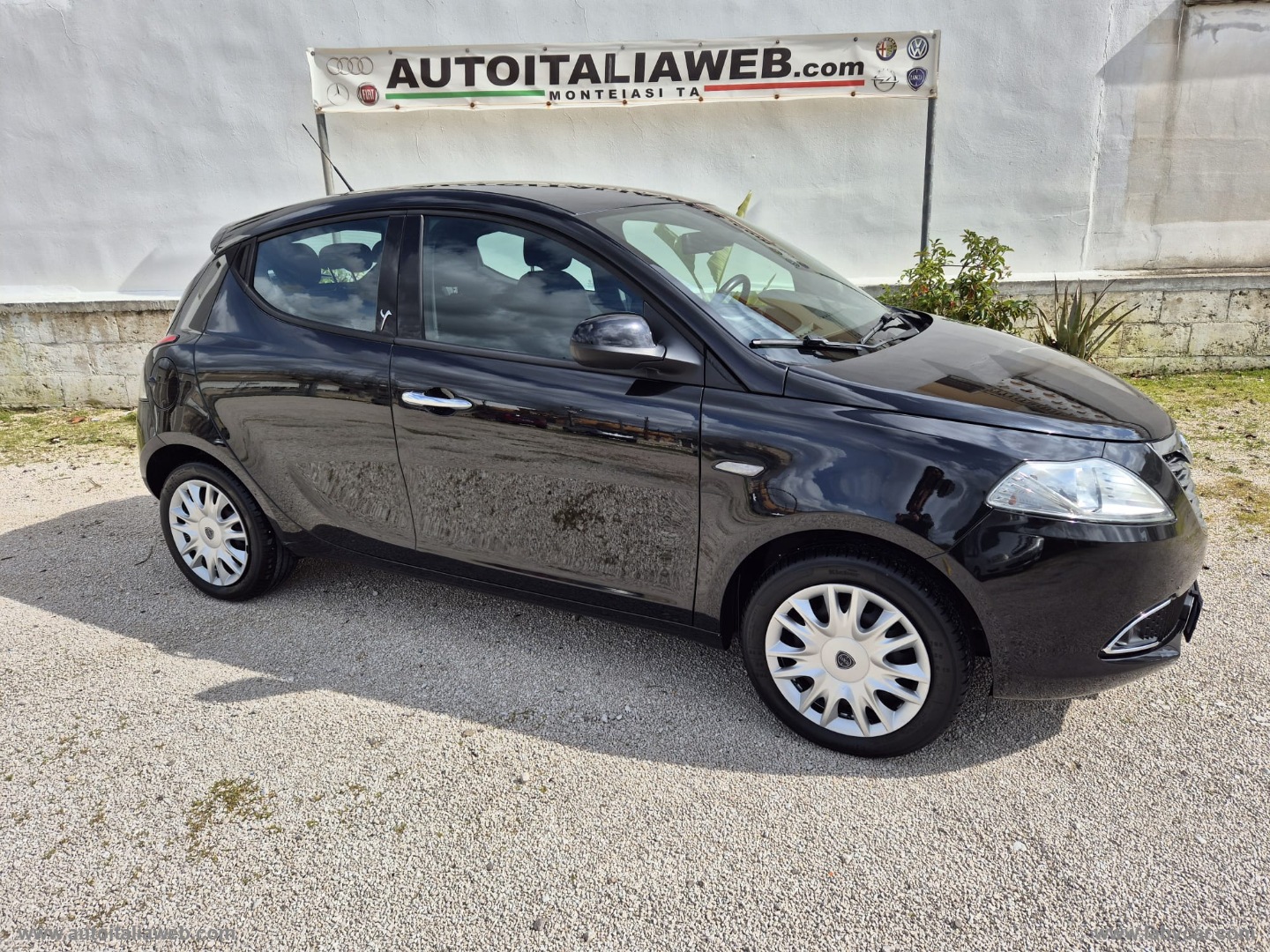 Ypsilon 1.2 69 CV Unyca                                                        