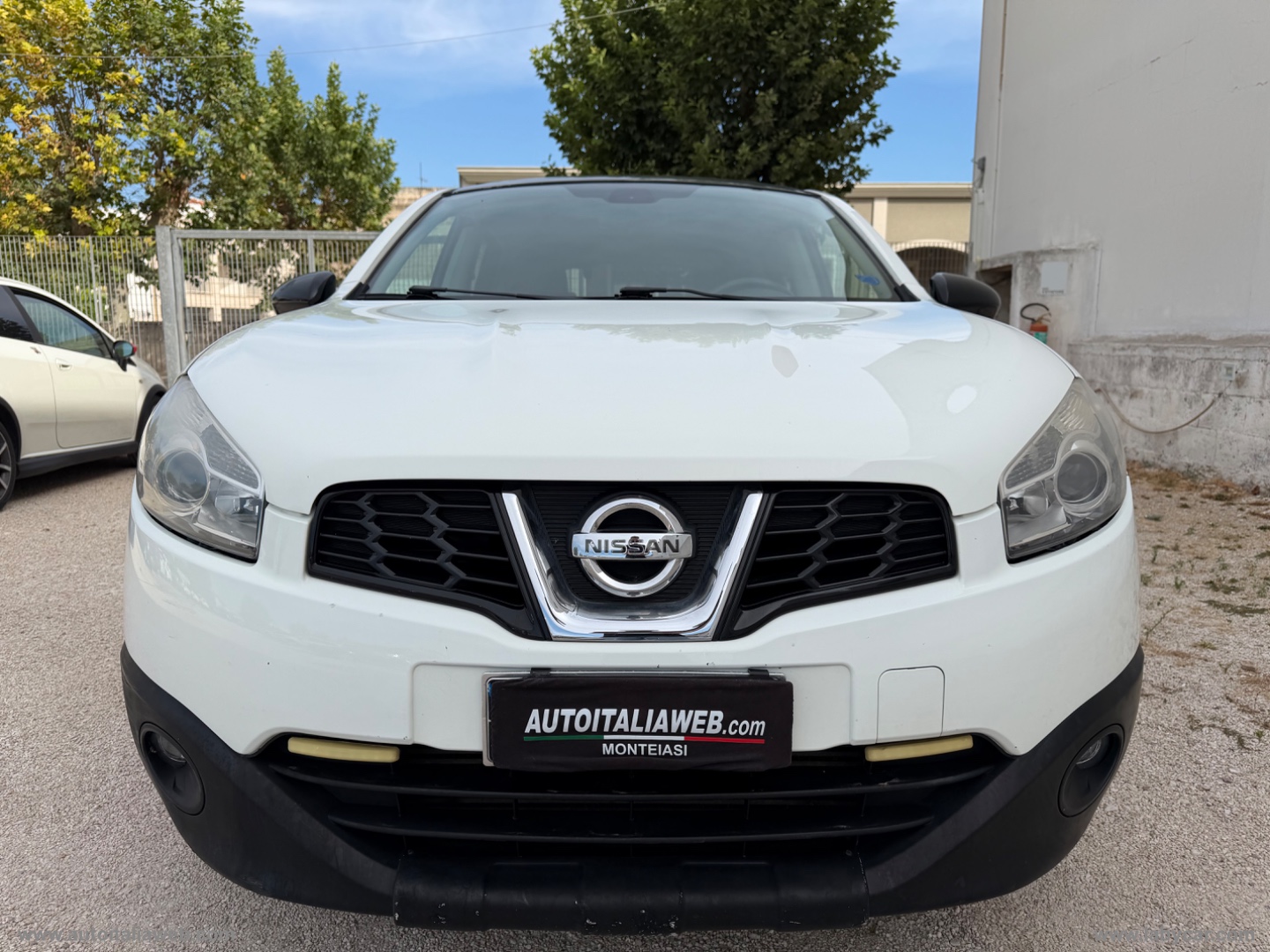 NISSAN