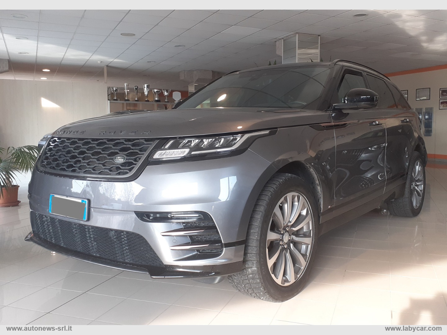 LAND ROVER Range Rover Velar
