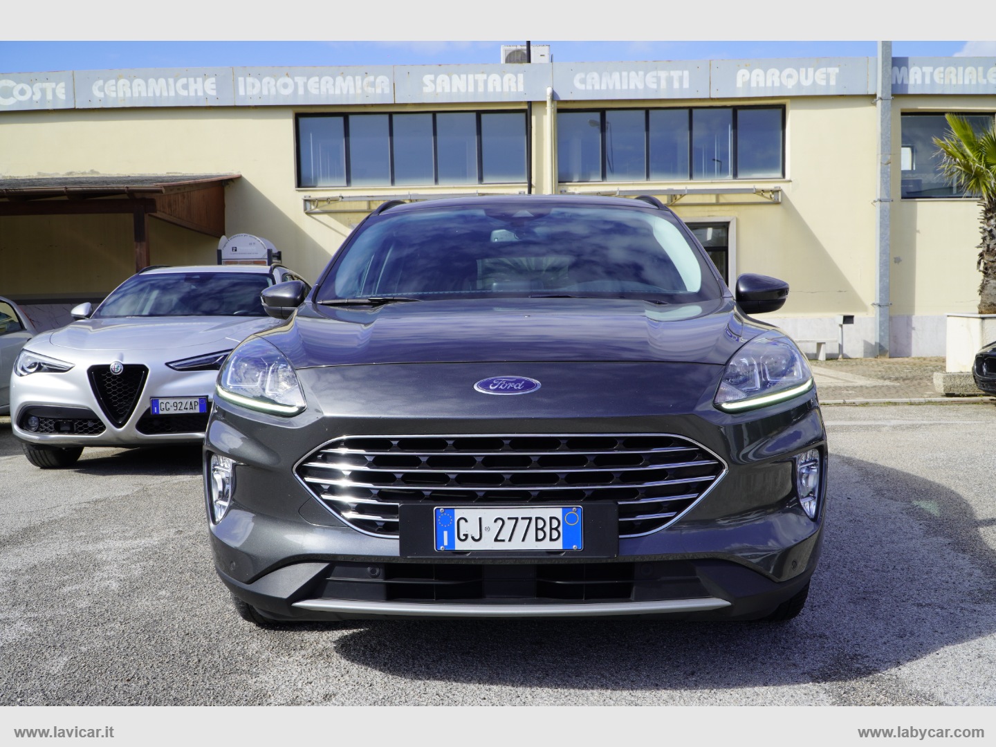 Kuga 1.5 EcoBoost 120 2WD Titanium Bus.                                                        