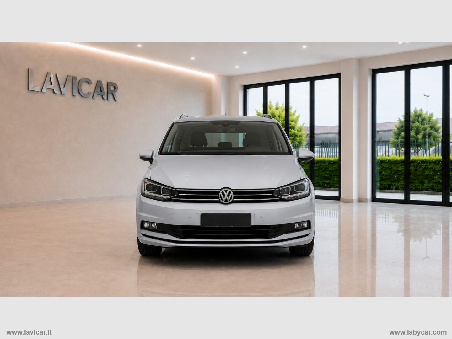 VOLKSWAGEN Touran