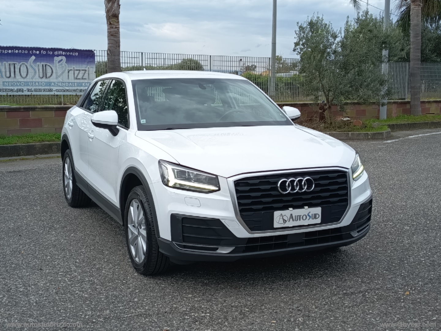 Q2 1.6 TDI S tronic Business                                                        