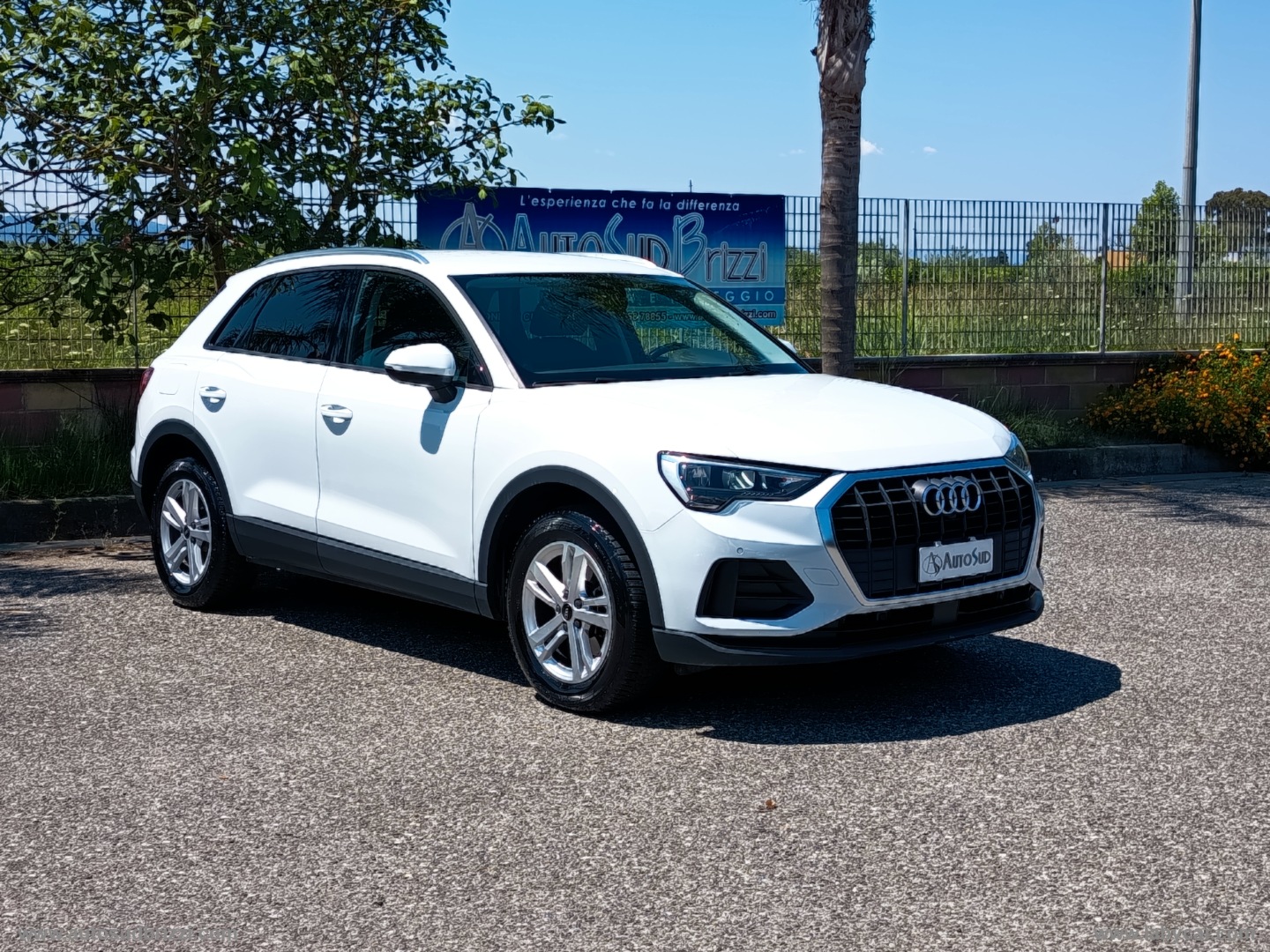 Q3 35 TDI S tronic Business                                                        