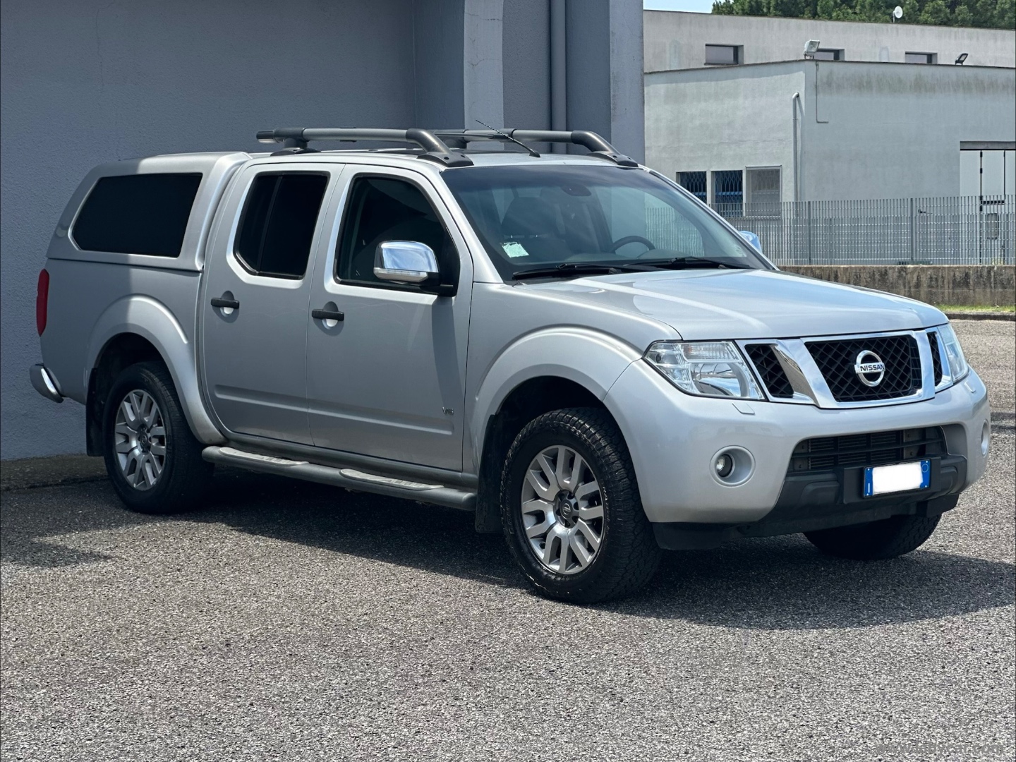 NISSAN Navara