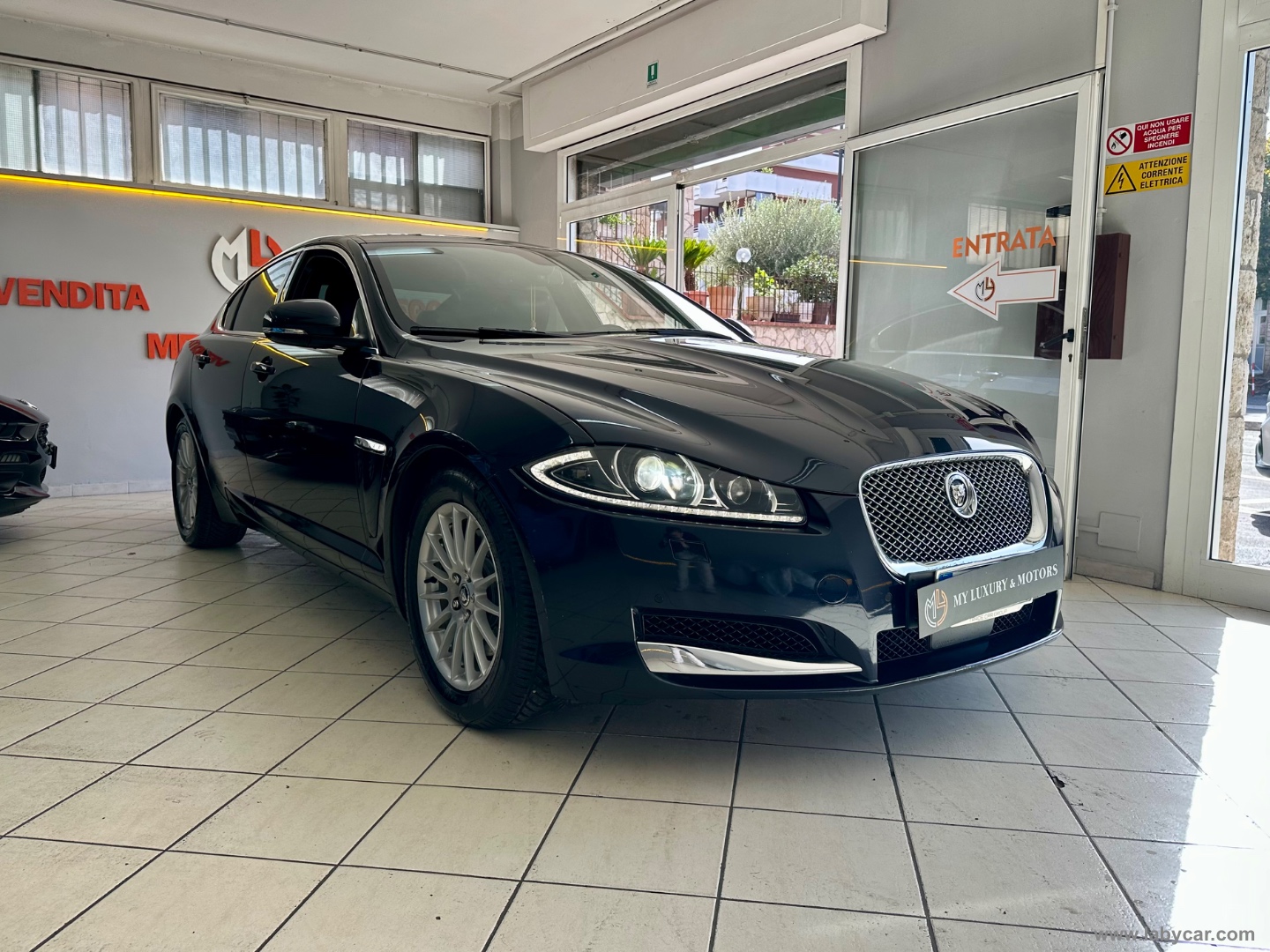 JAGUAR XF