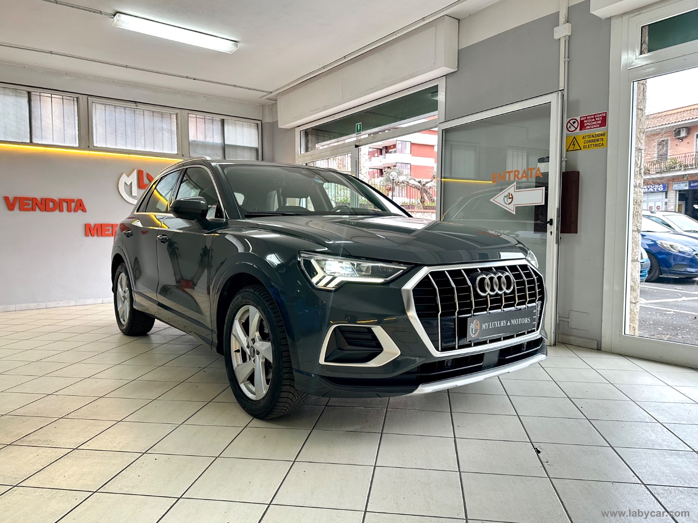 Q3 35 TDI S tronic Business Advanced                                                        