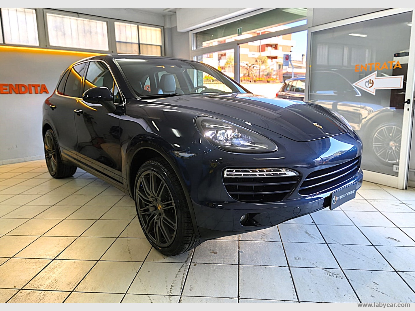 PORSCHE Cayenne
