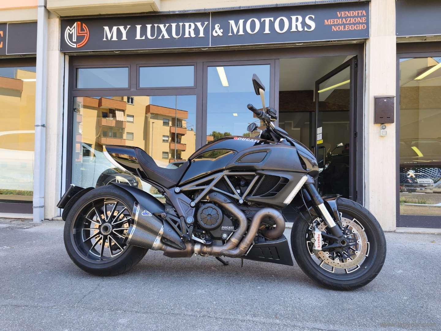 DUCATI Diavel