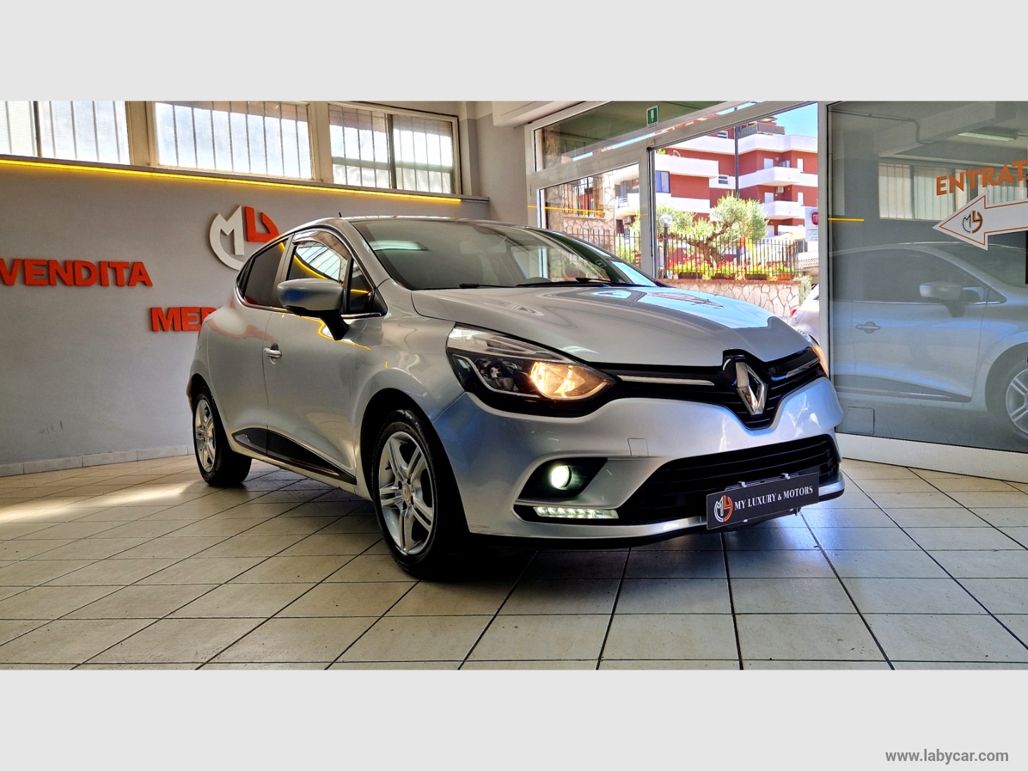 RENAULT Clio