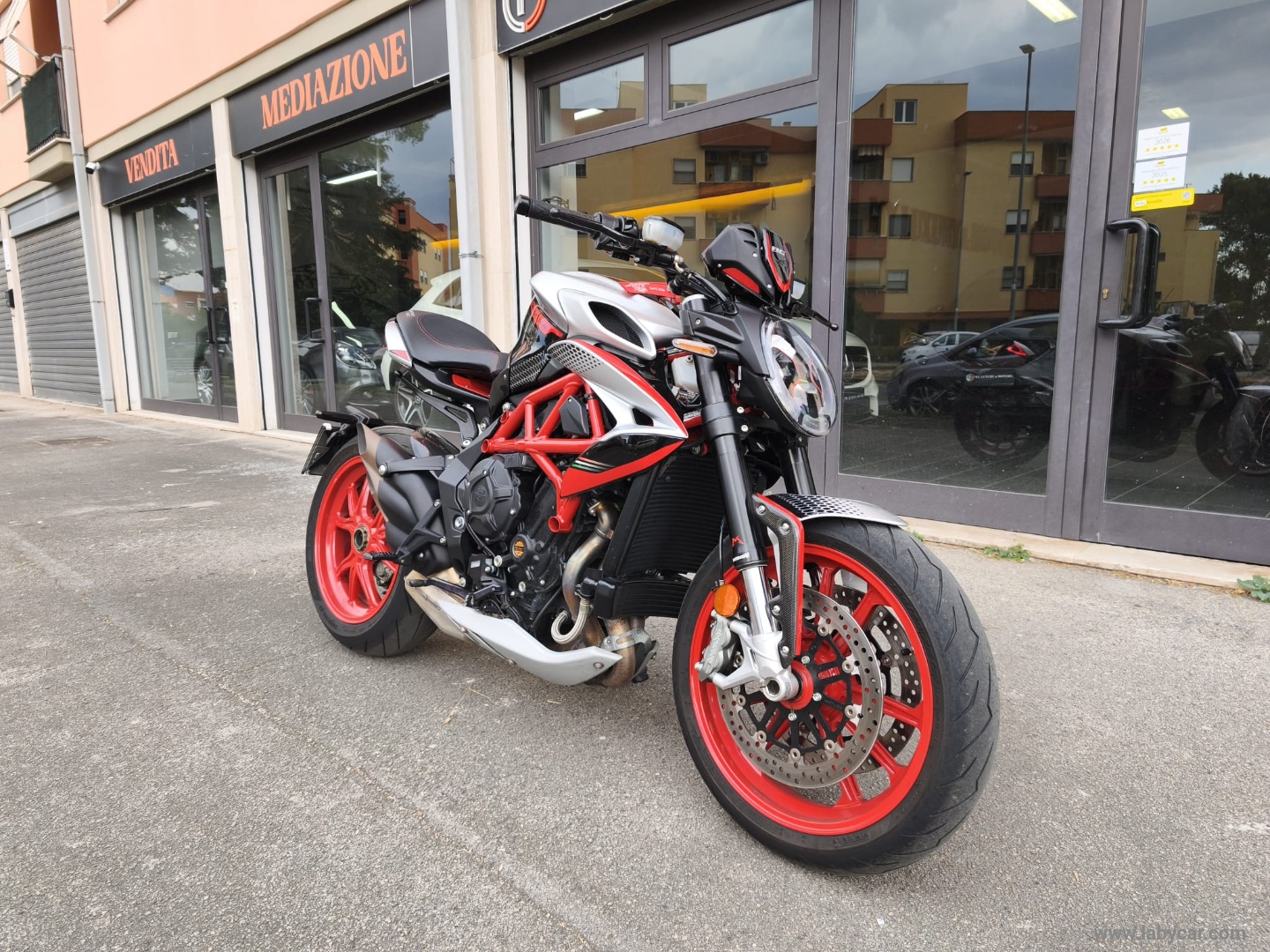 MV AGUSTA Brutale 800 Dragster