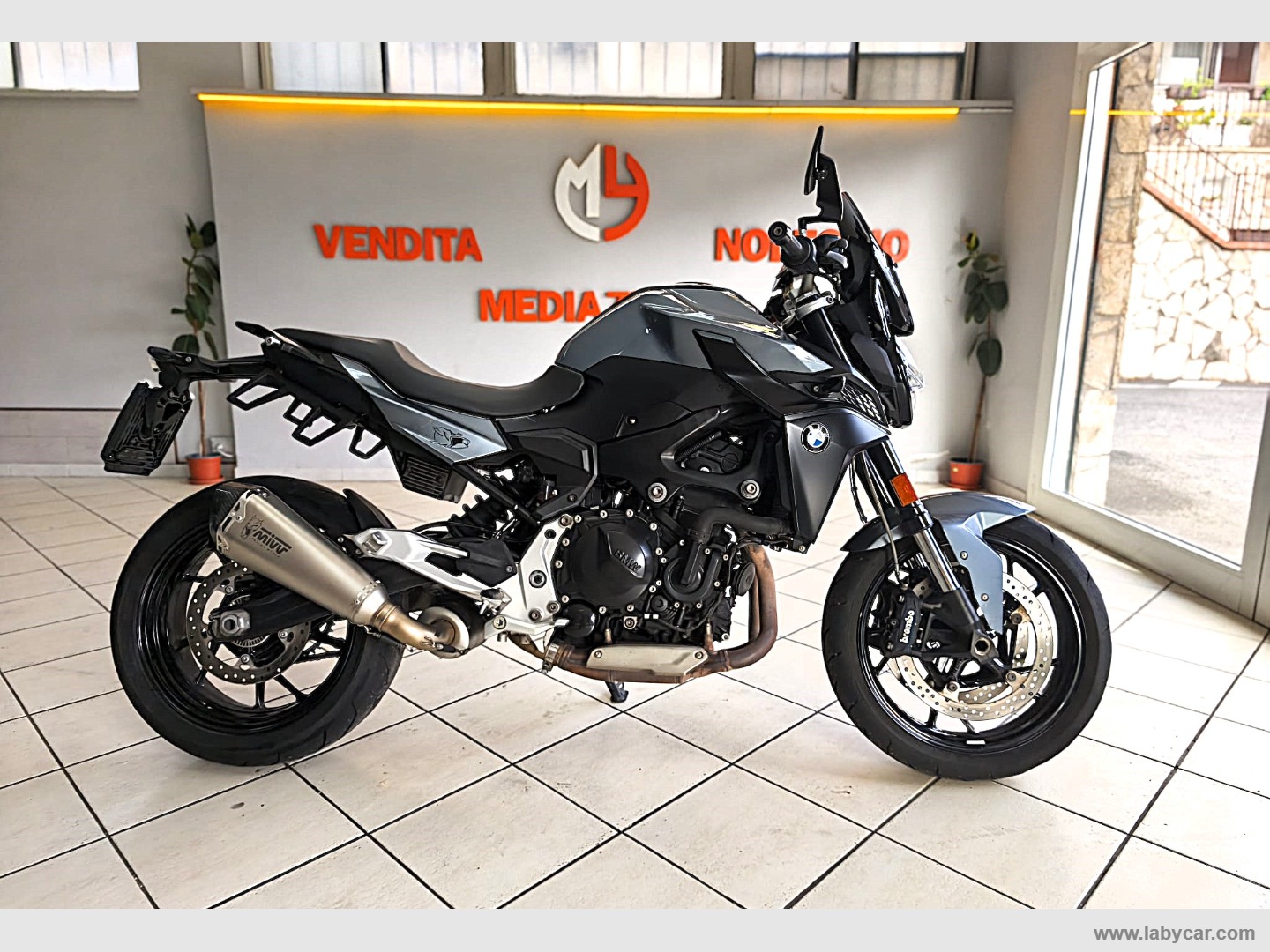 BMW F 900 R