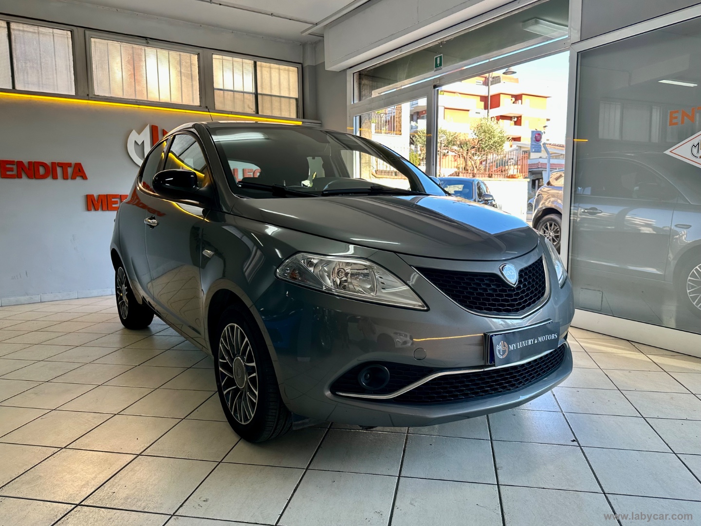 Ypsilon 1.2 69 CV 5p. Gold EURO 6