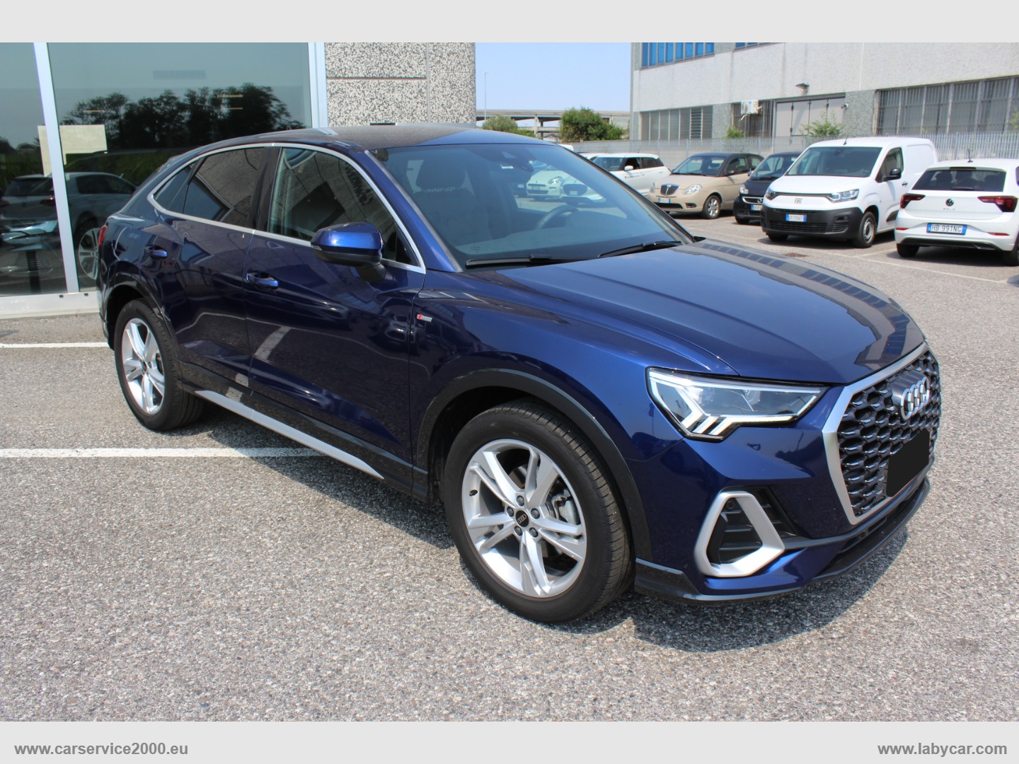 AUDI Q3