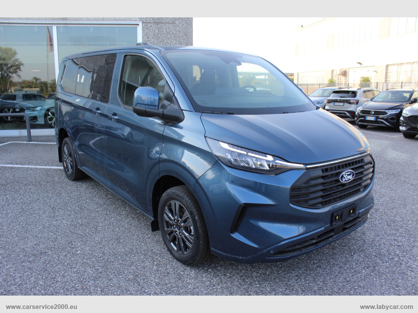 FORD Tou.Cust. 320 2.0 EcoB 170 aut. PC Tit.                                                        