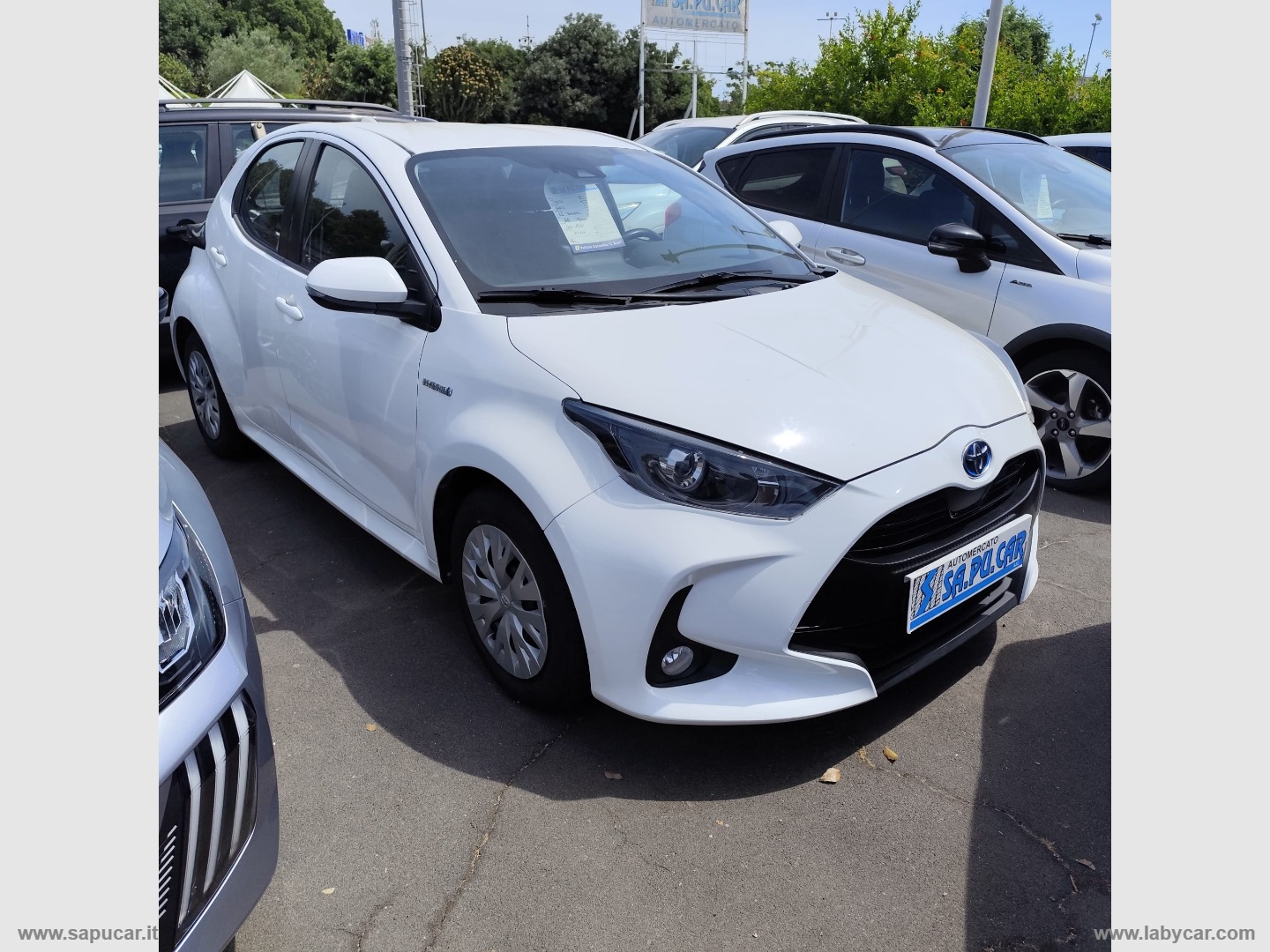 TOYOTA Yaris