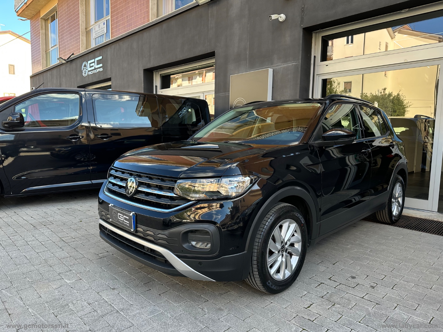 VOLKSWAGEN T-Cross
