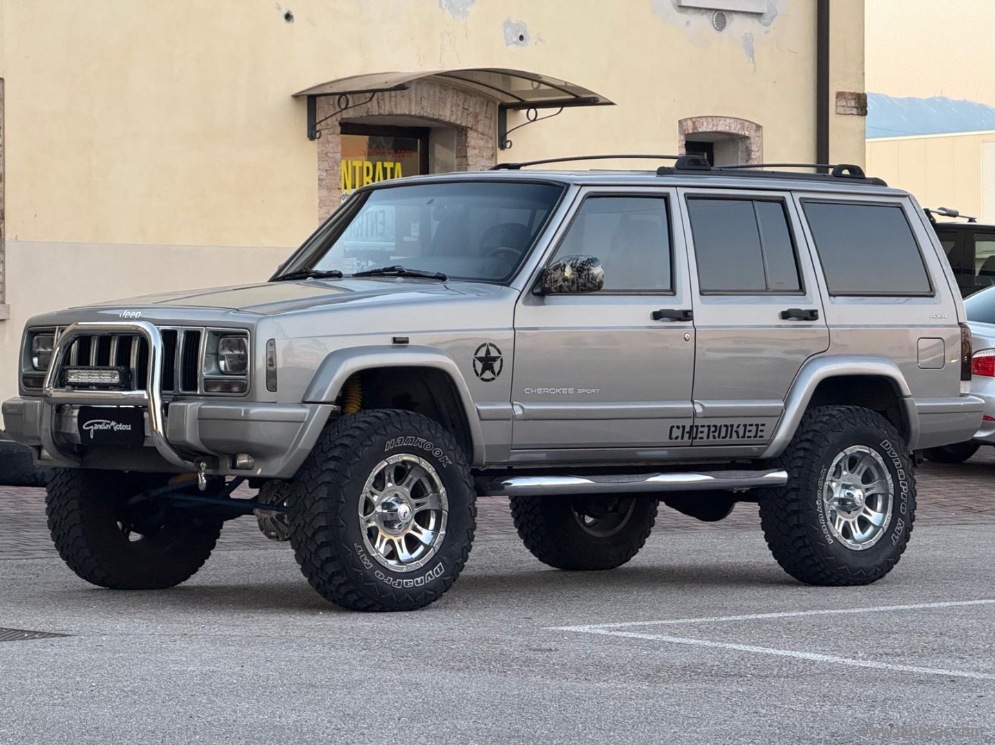 JEEP Cherokee