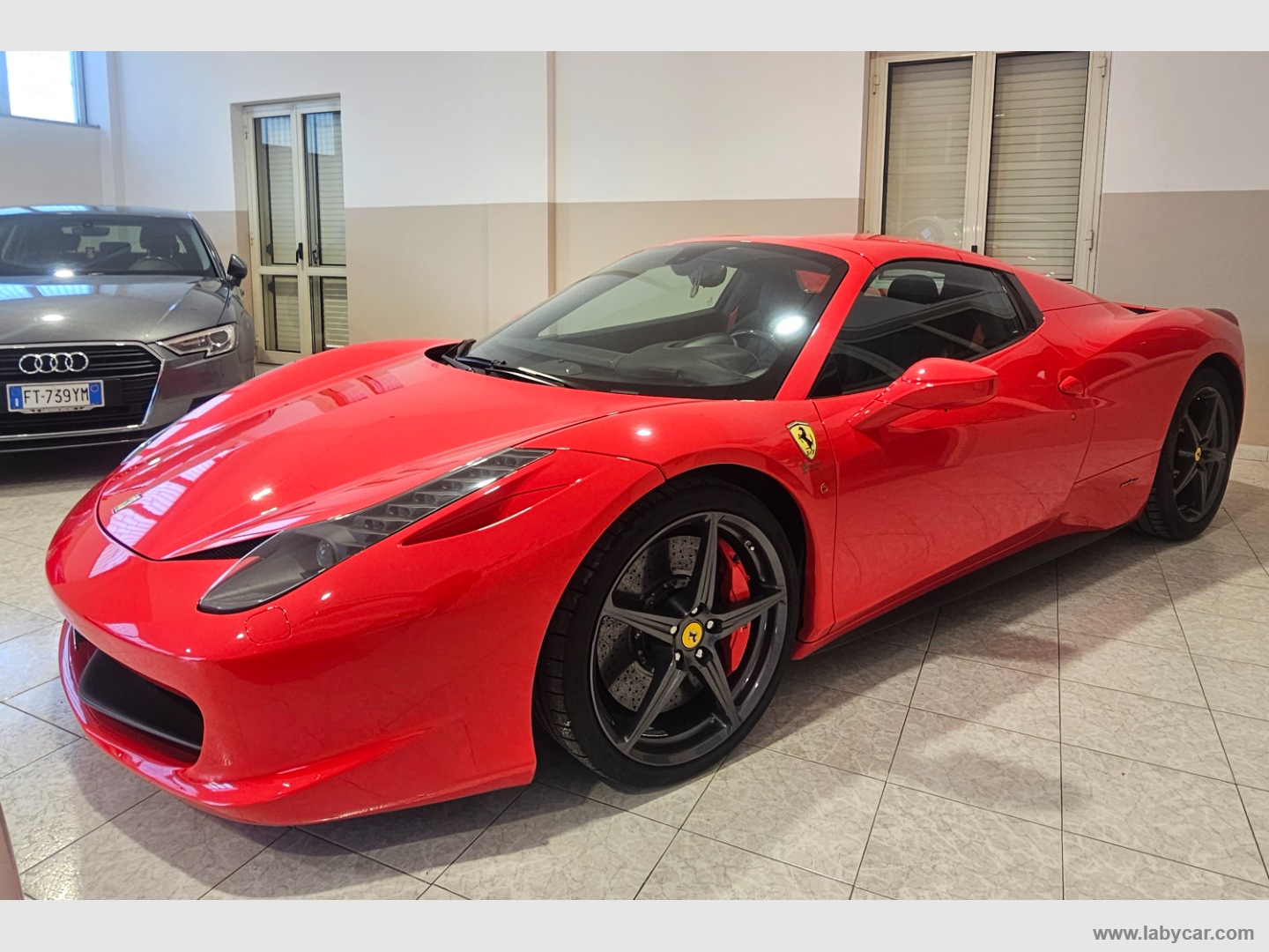 FERRARI 458