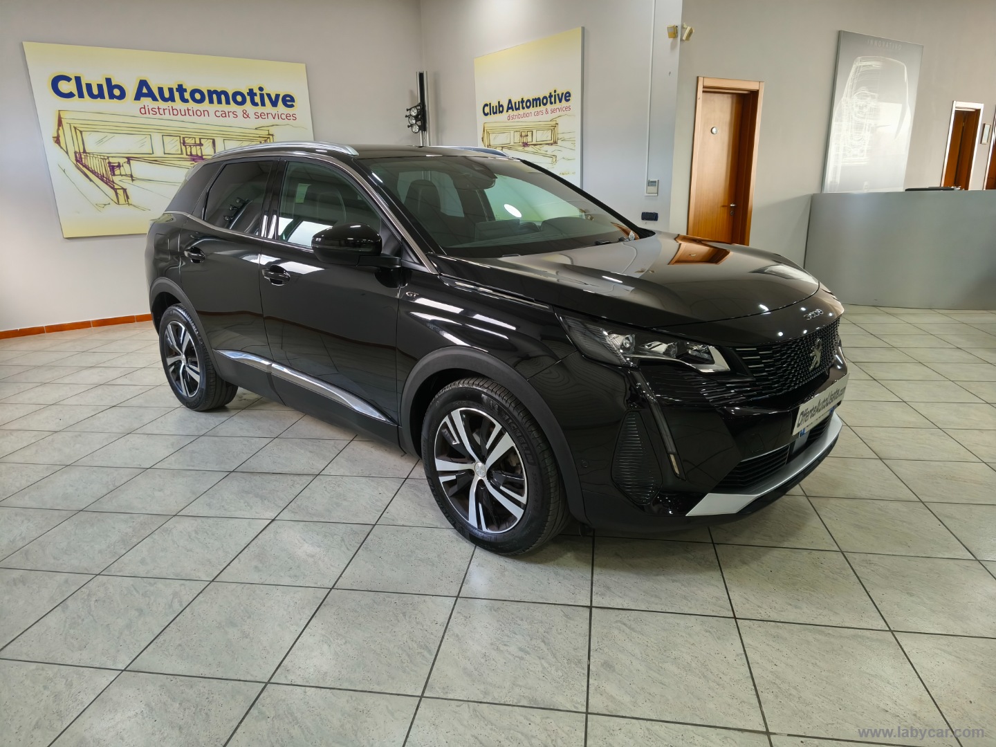 PEUGEOT 3008