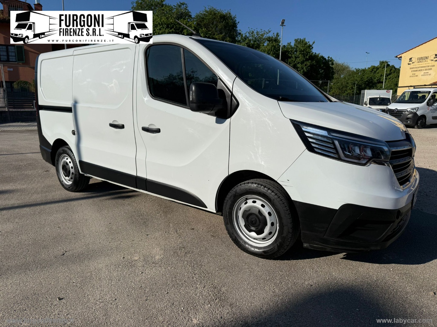 RENAULT Trafic