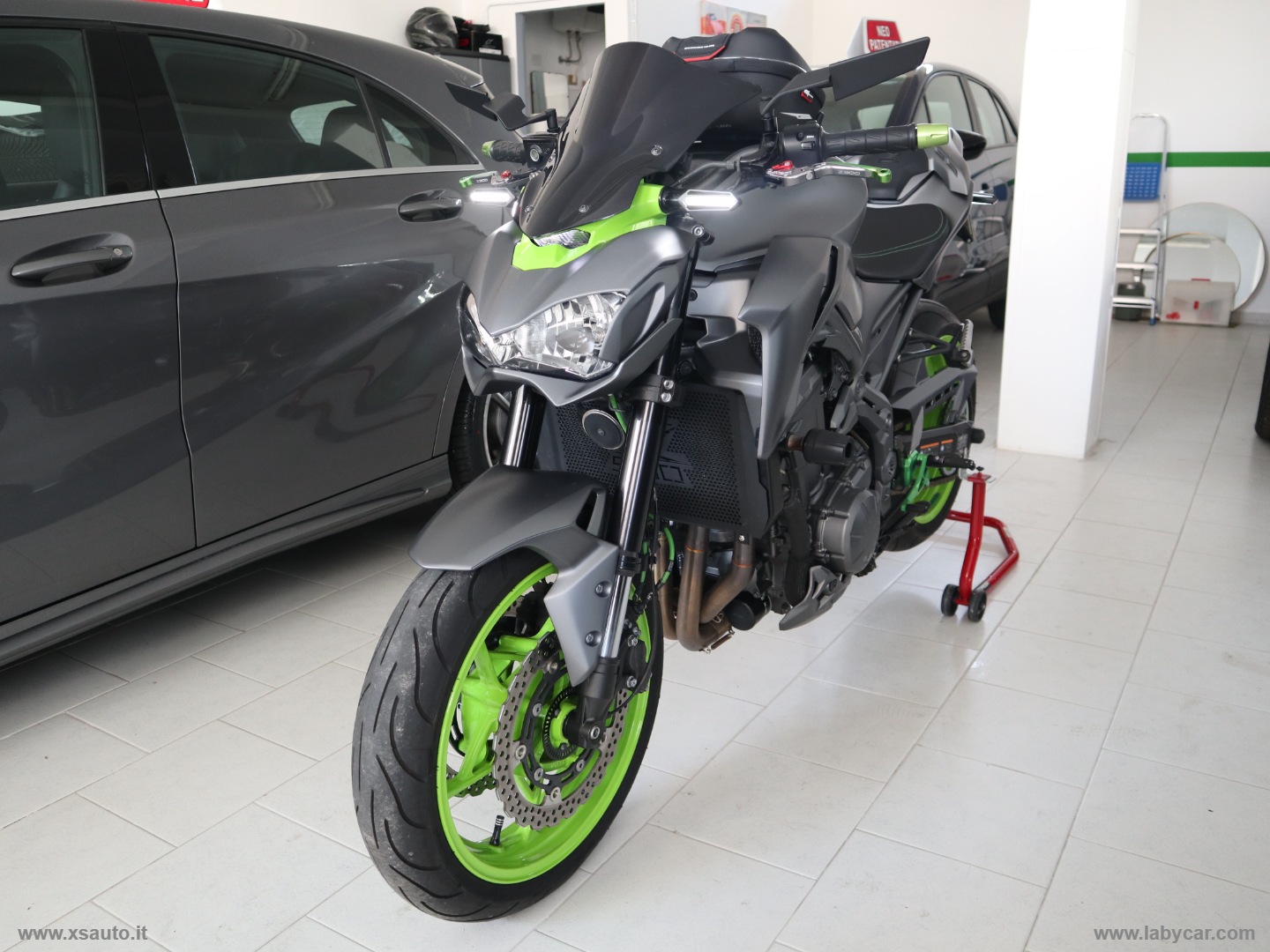 KAWASAKI Z 900                                                        