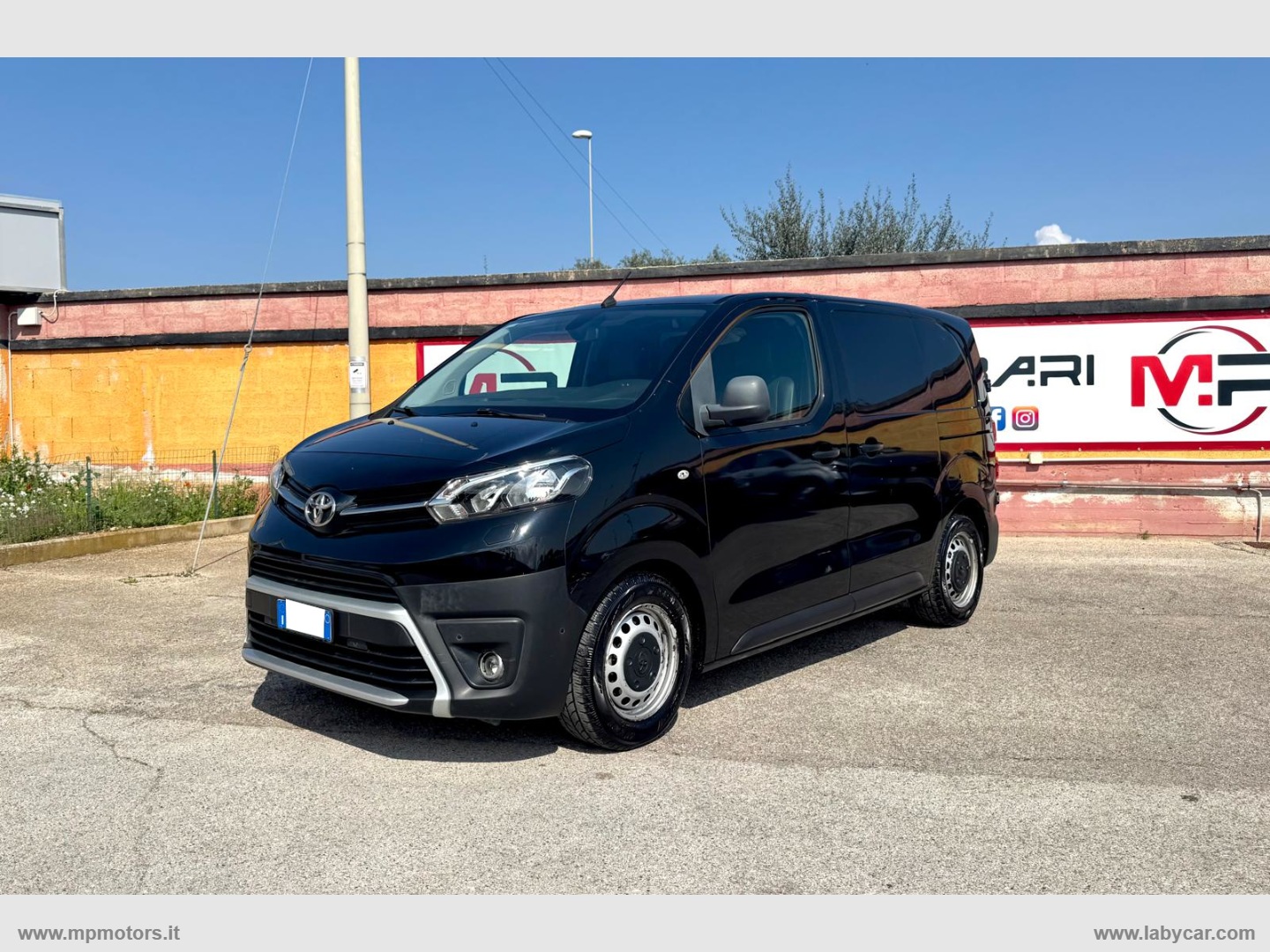 TOYOTA Proace