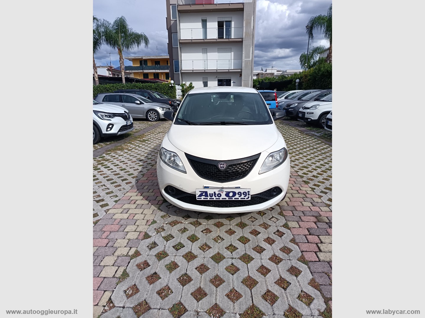 LANCIA Ypsilon