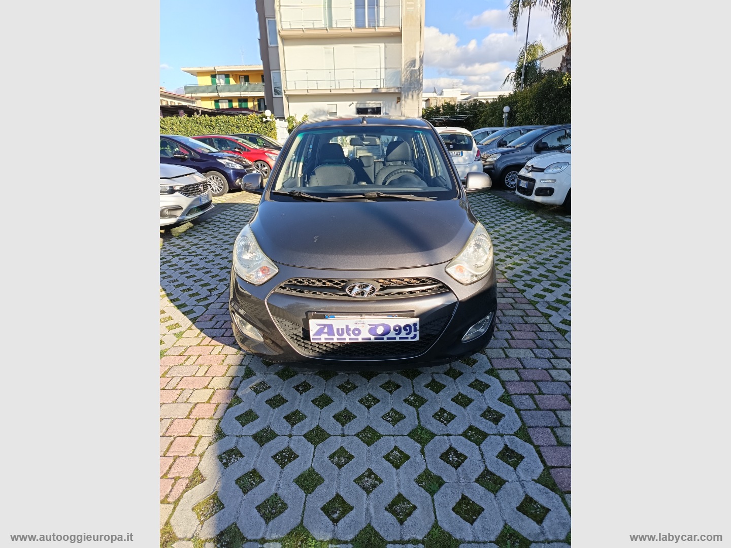 HYUNDAI i10