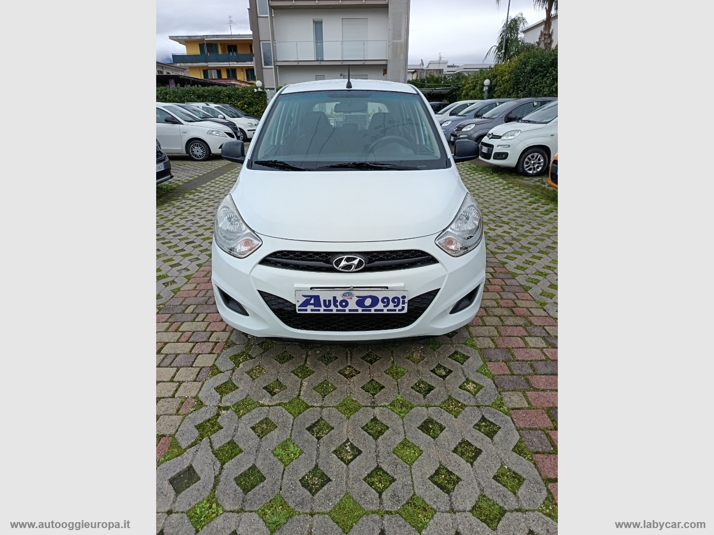 HYUNDAI i10