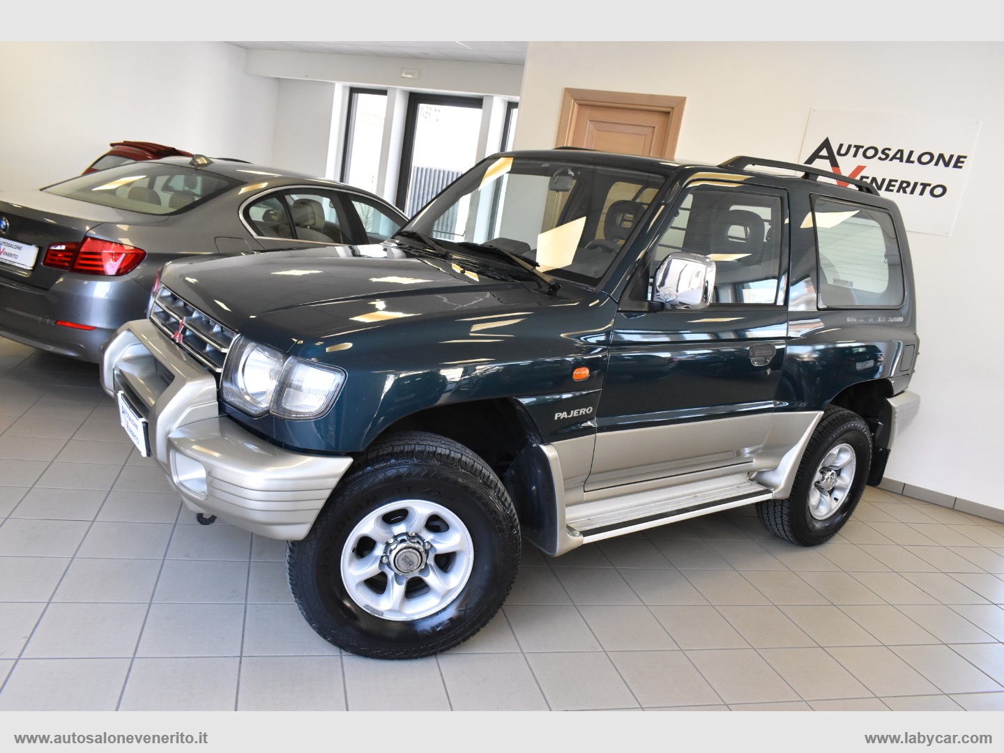 MITSUBISHI Pajero
