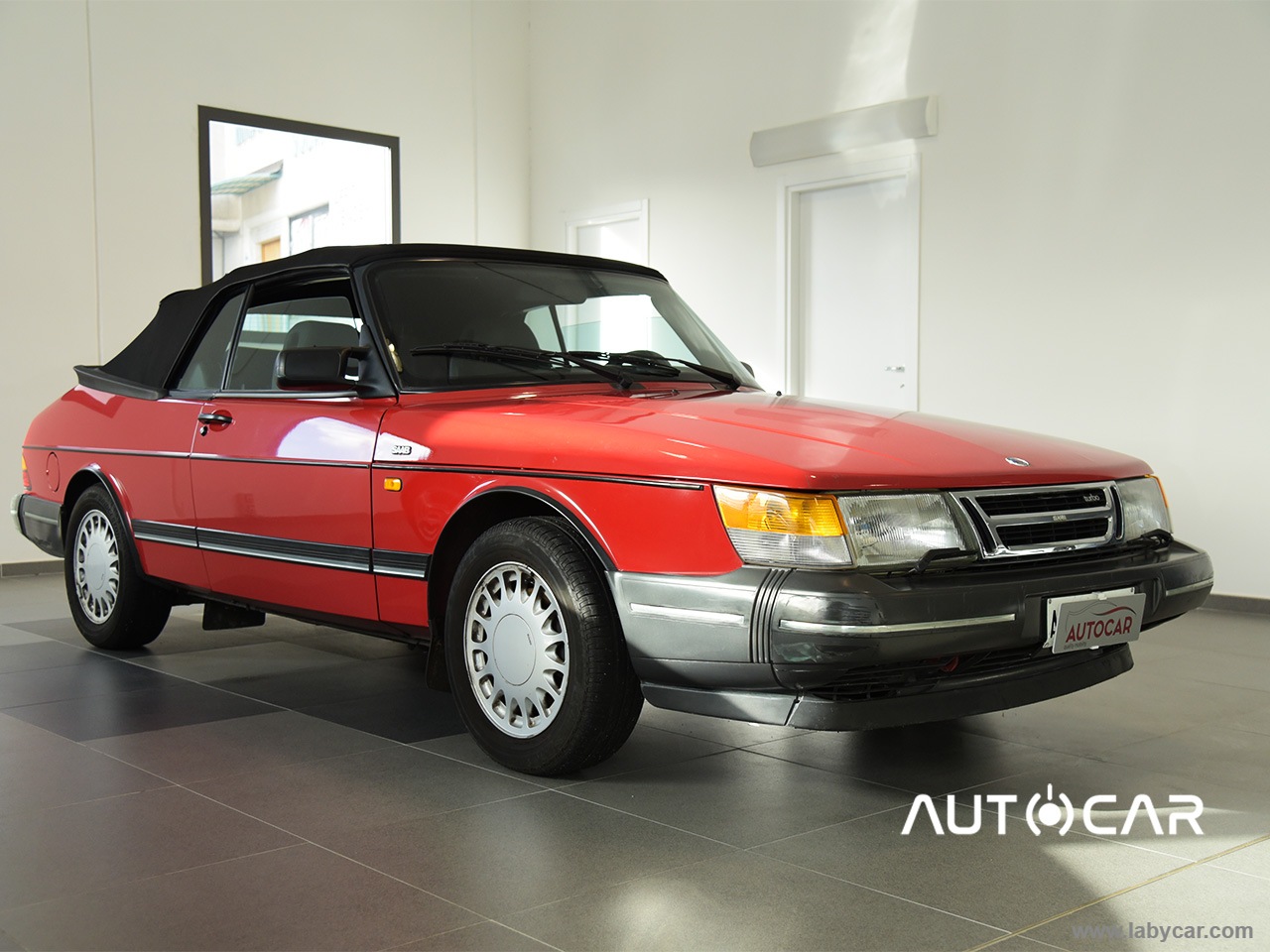 SAAB 900
