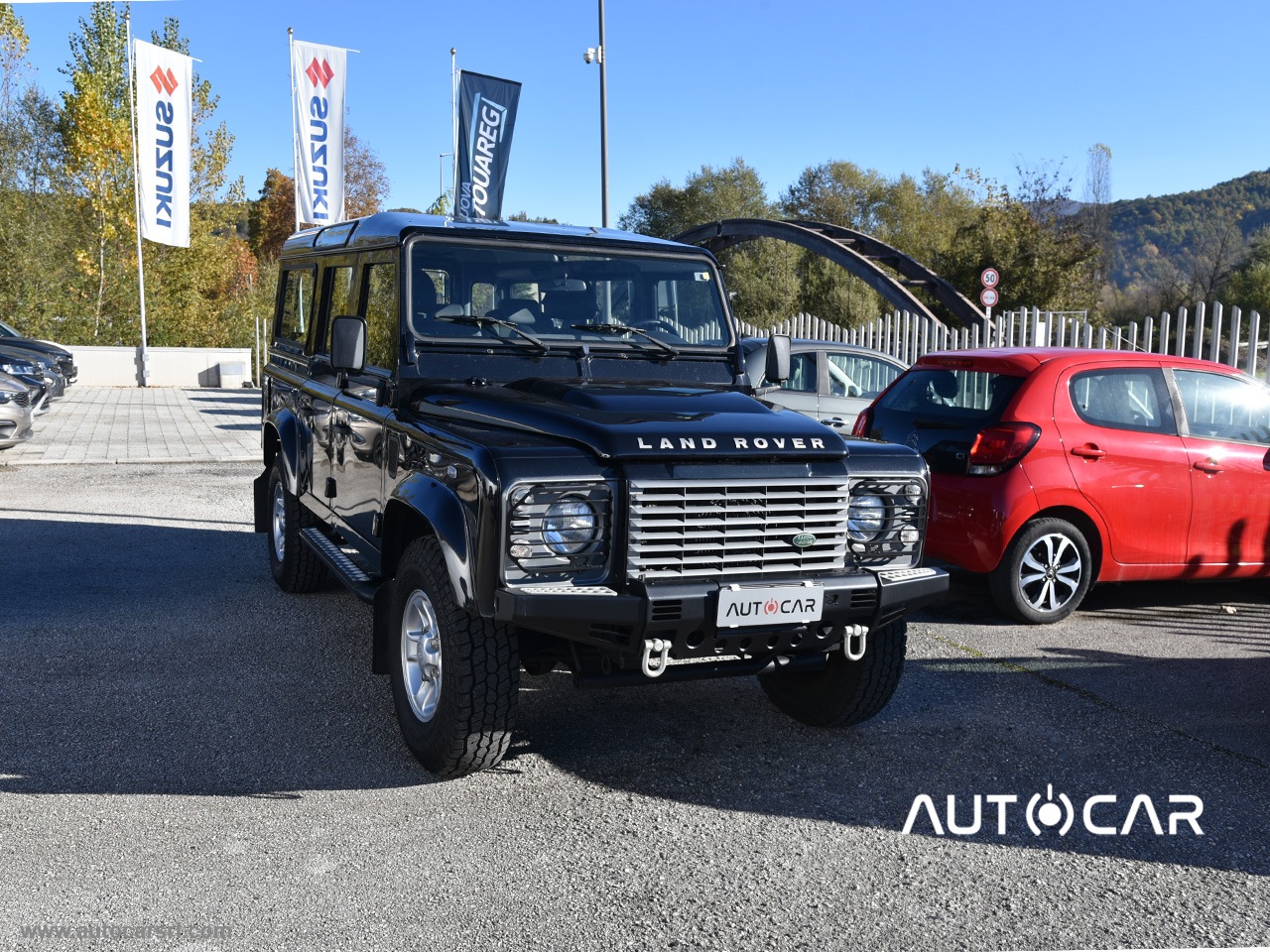 LAND ROVER Defender