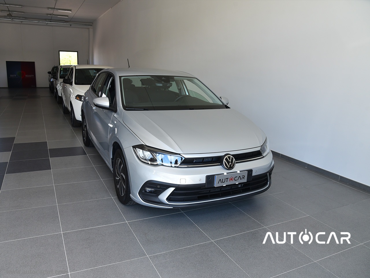 VOLKSWAGEN Polo