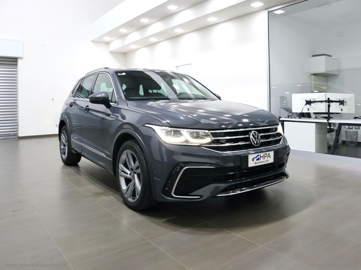 VOLKSWAGEN Tiguan