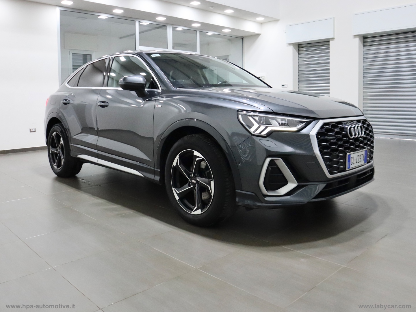 AUDI Q3