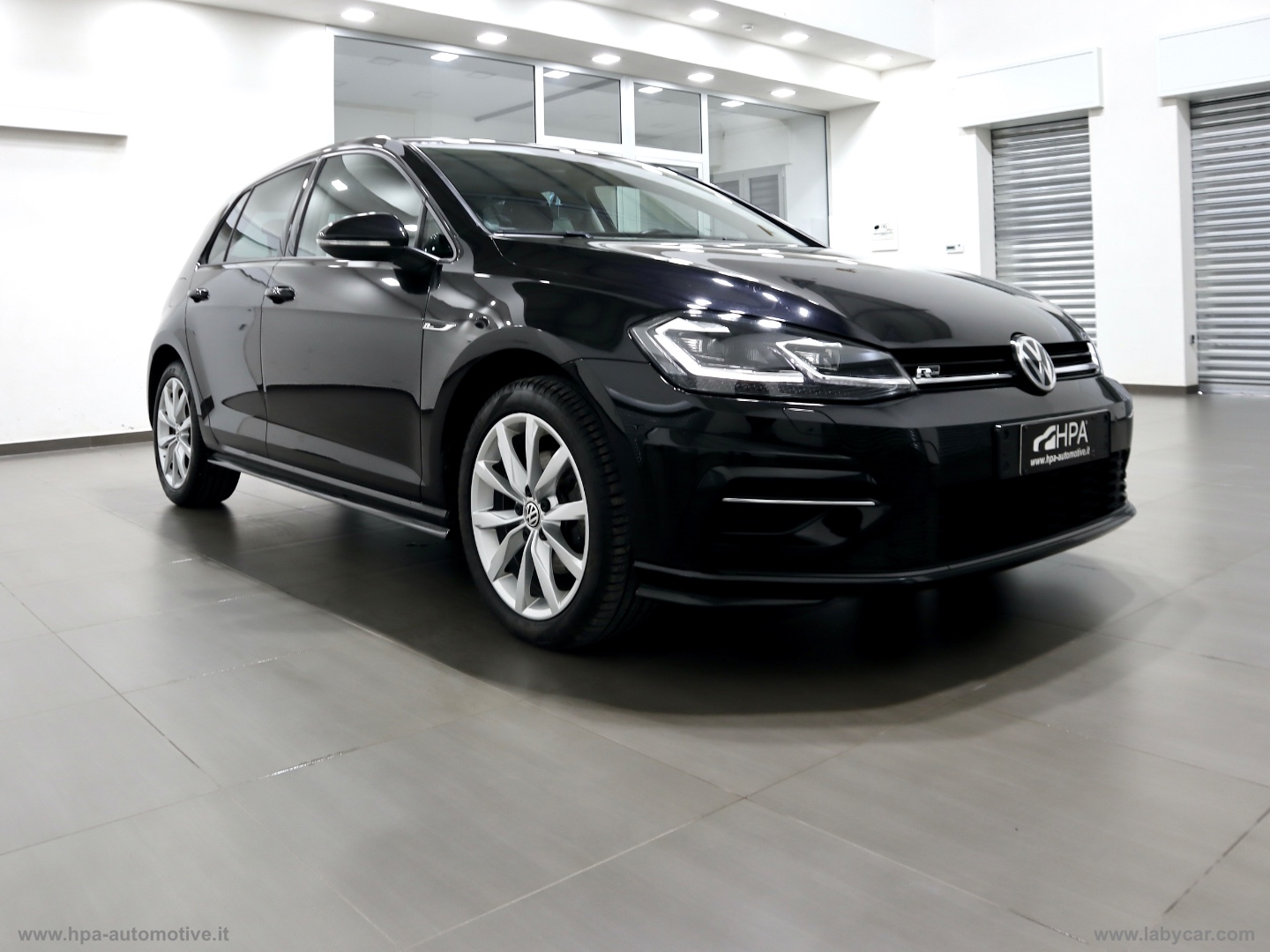 VOLKSWAGEN Golf