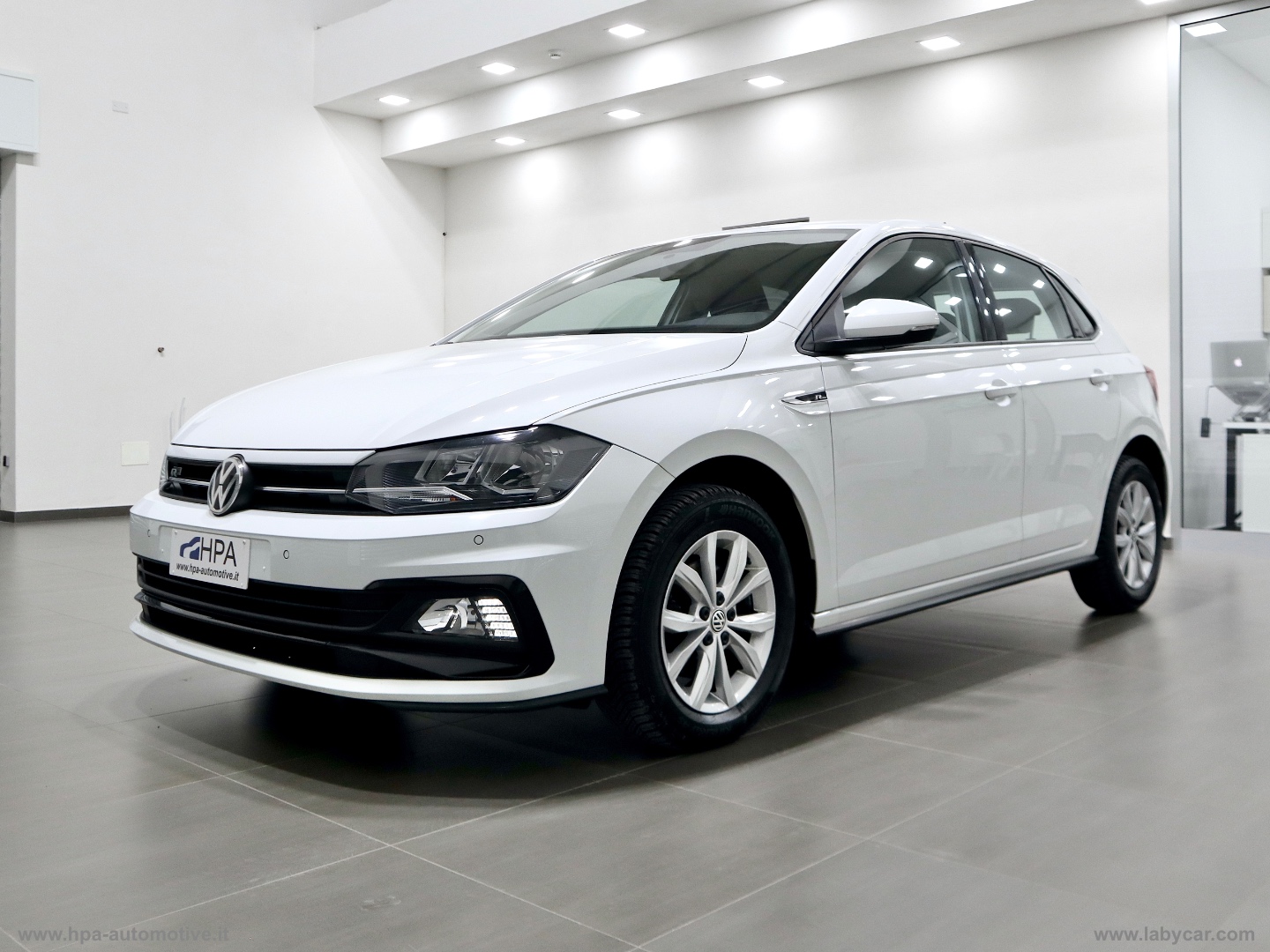 VOLKSWAGEN Polo