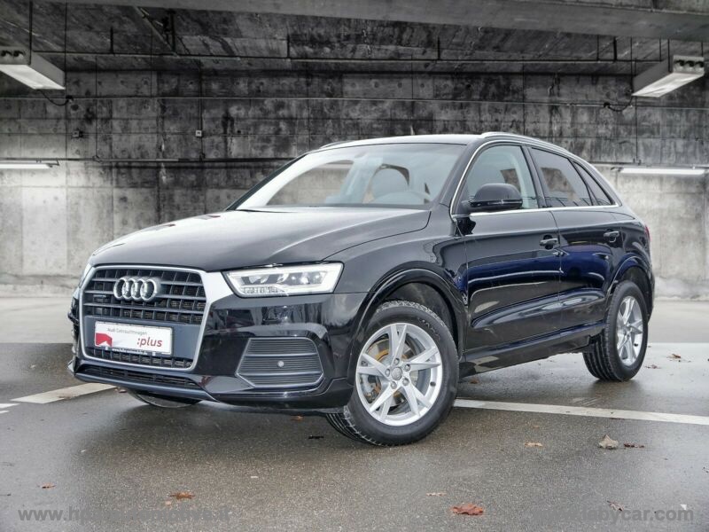 AUDI Q3