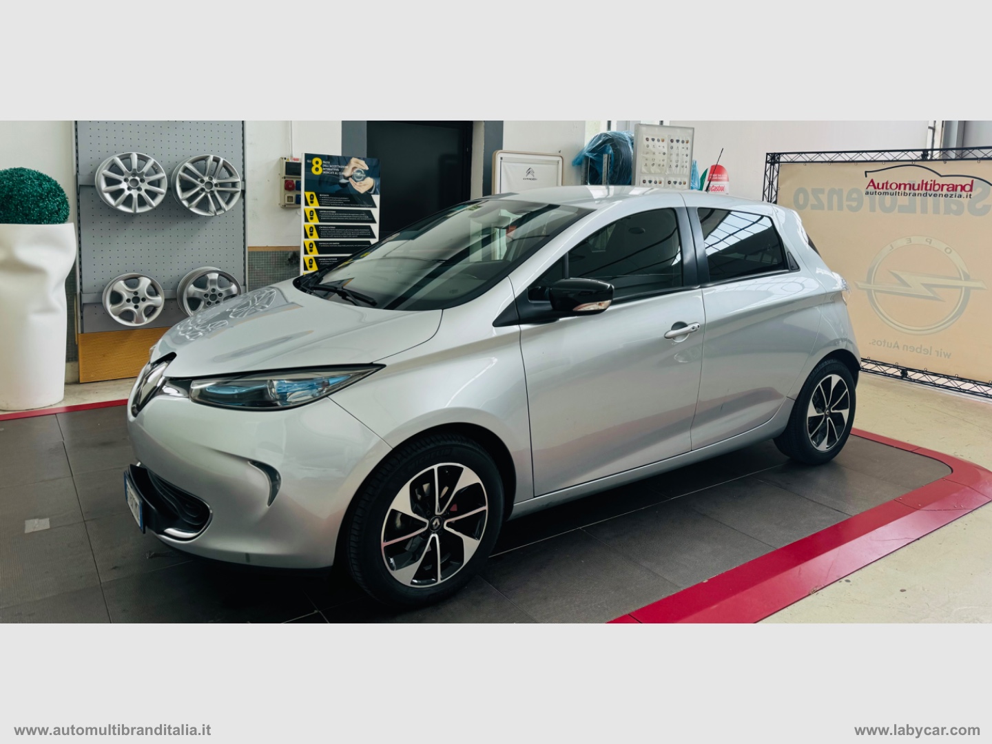 RENAULT ZOE