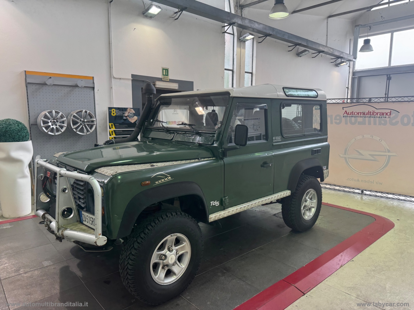 Defender 90 2.5 Td5 Soft-Top+++GANCIO TRAINO                                                        