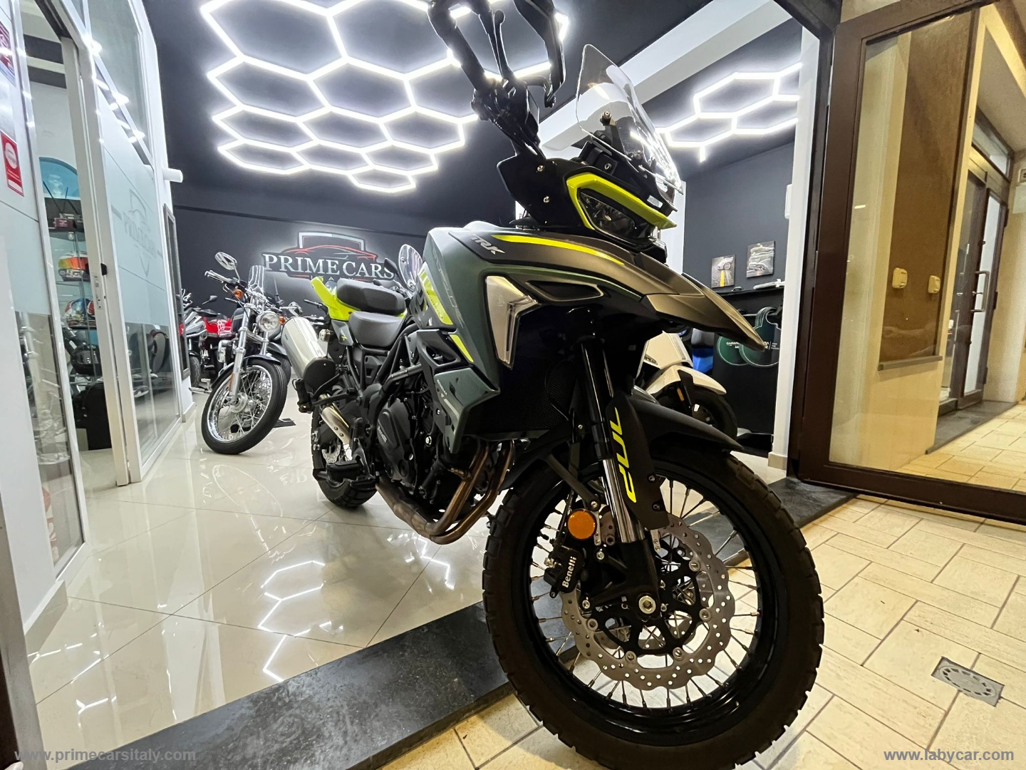 TRK 702X                                                        