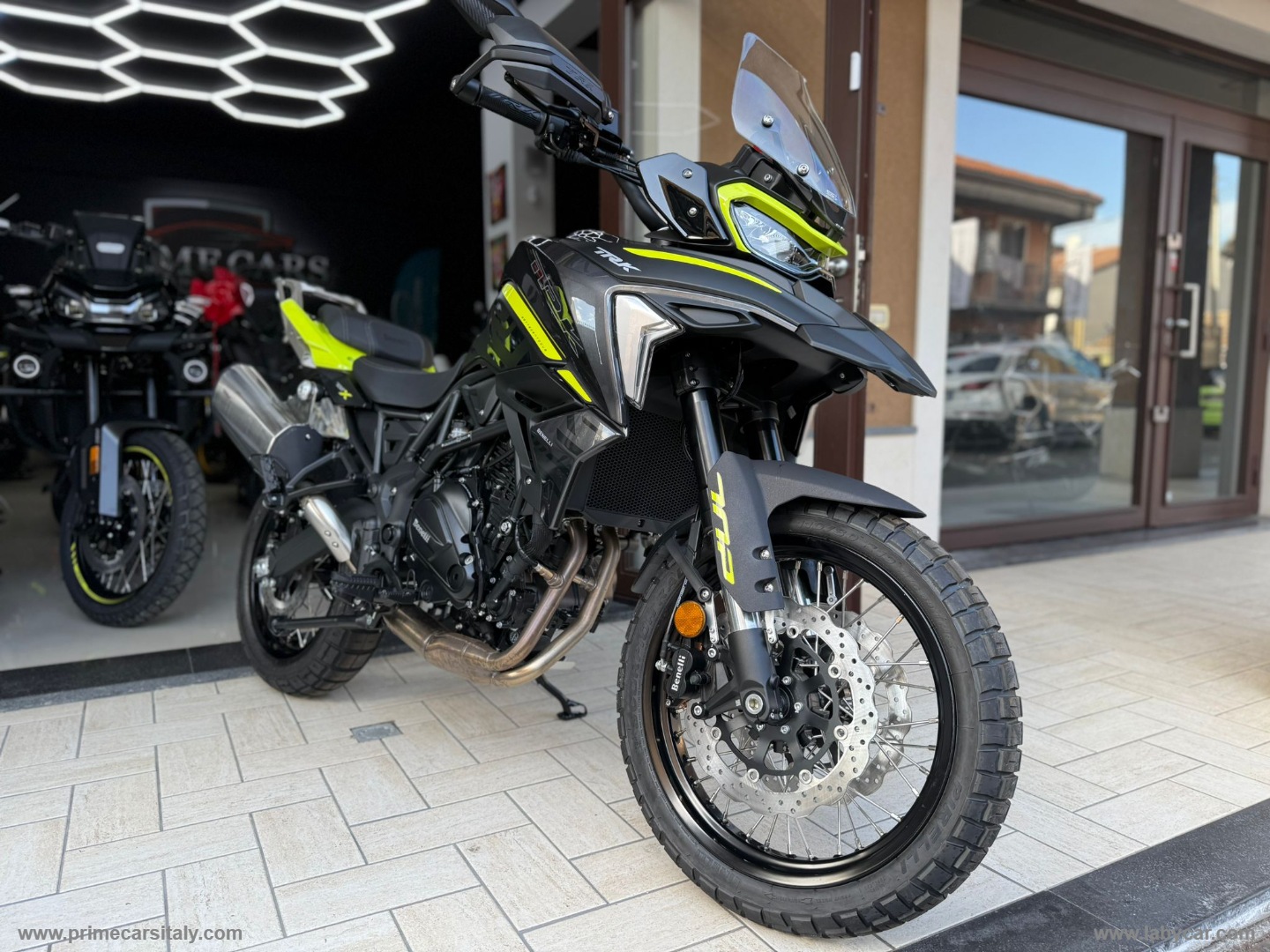 TRK 702X                                                        