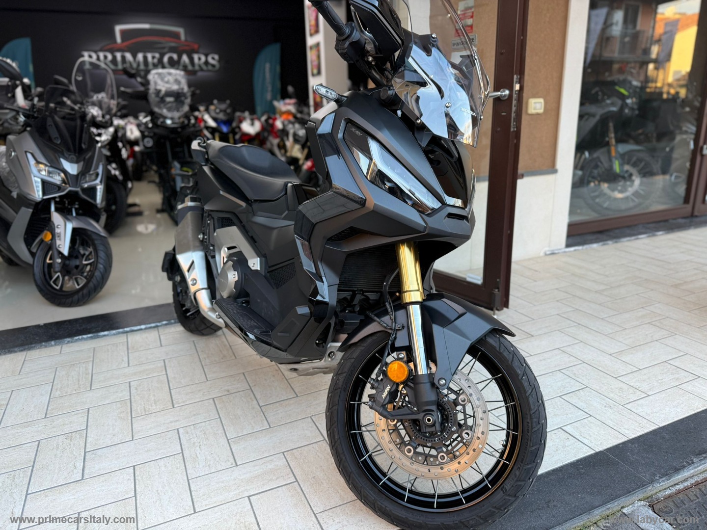 ADV 750                                                        