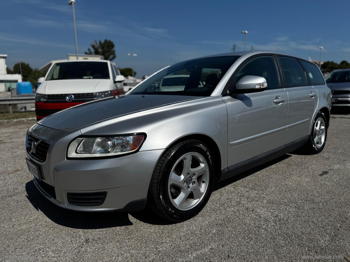 VOLVO V50