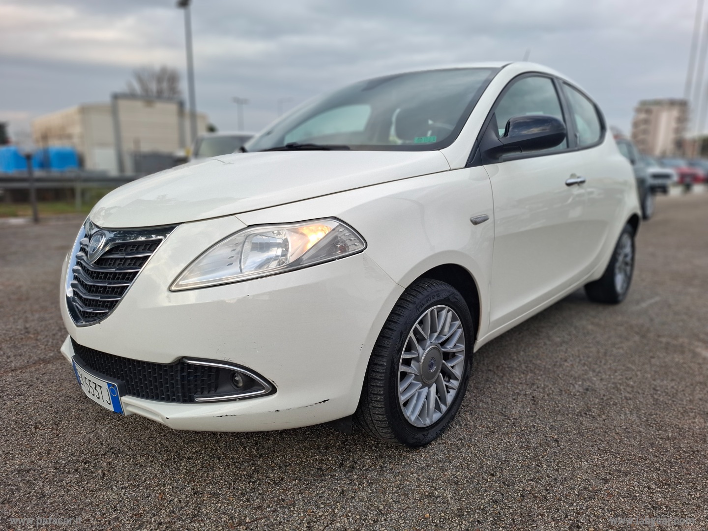 LANCIA Ypsilon