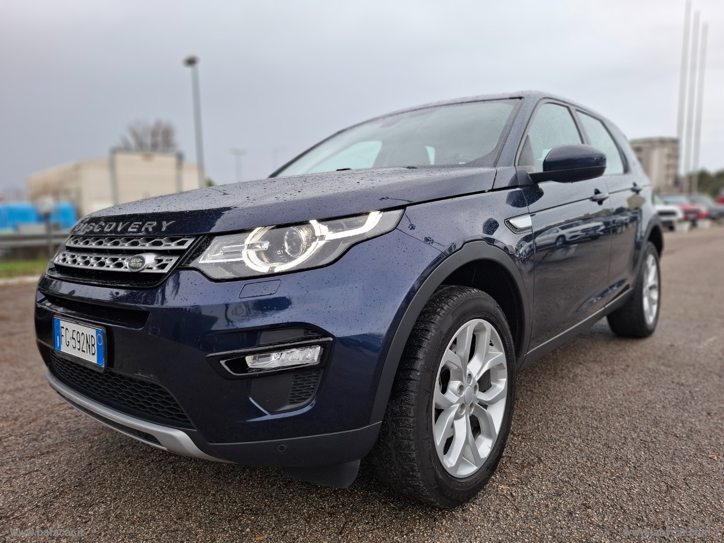 LAND ROVER Discovery Sport