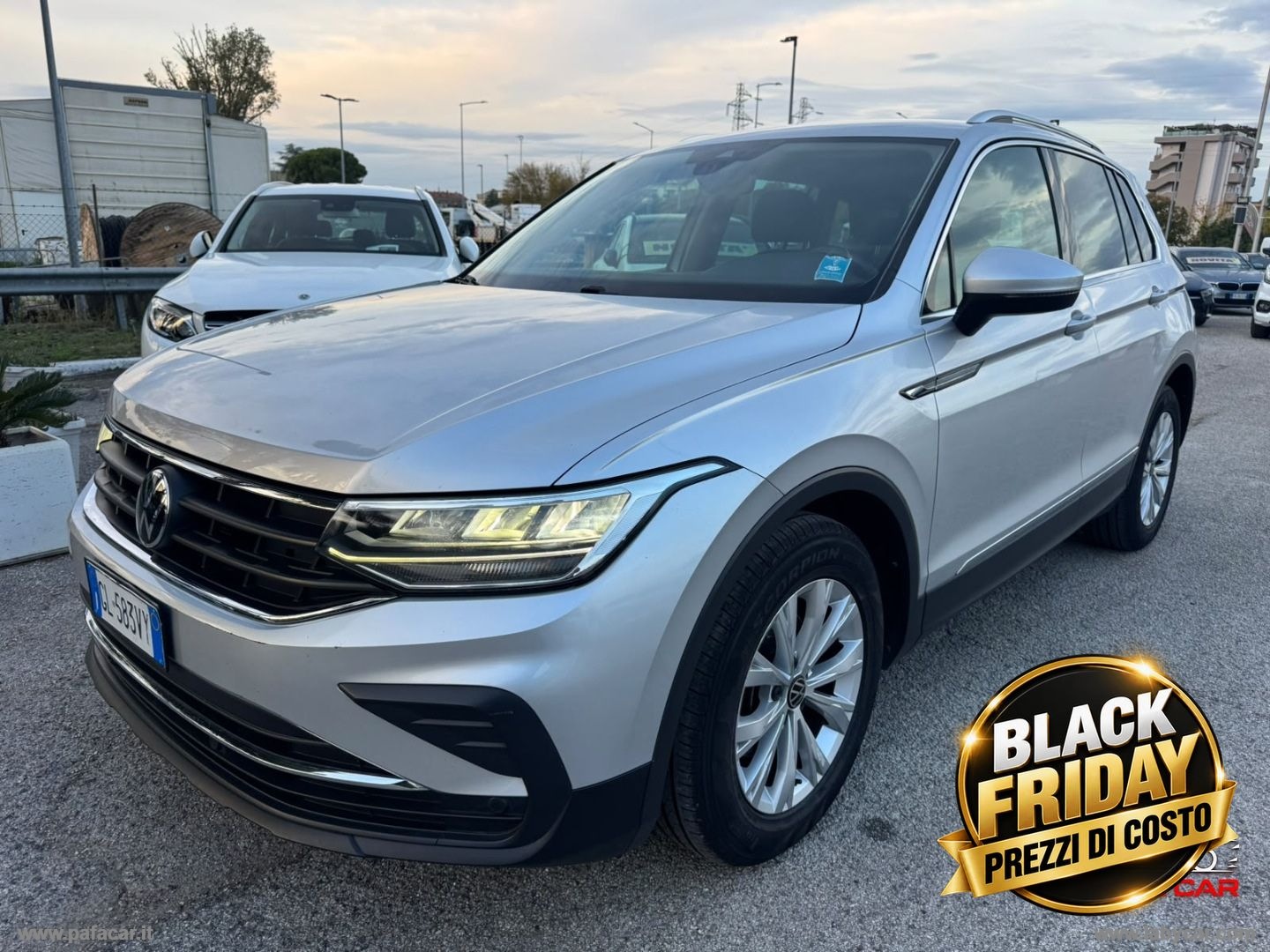 VOLKSWAGEN Tiguan 2.0 TDI 150CV SCR DSG Life                                                        