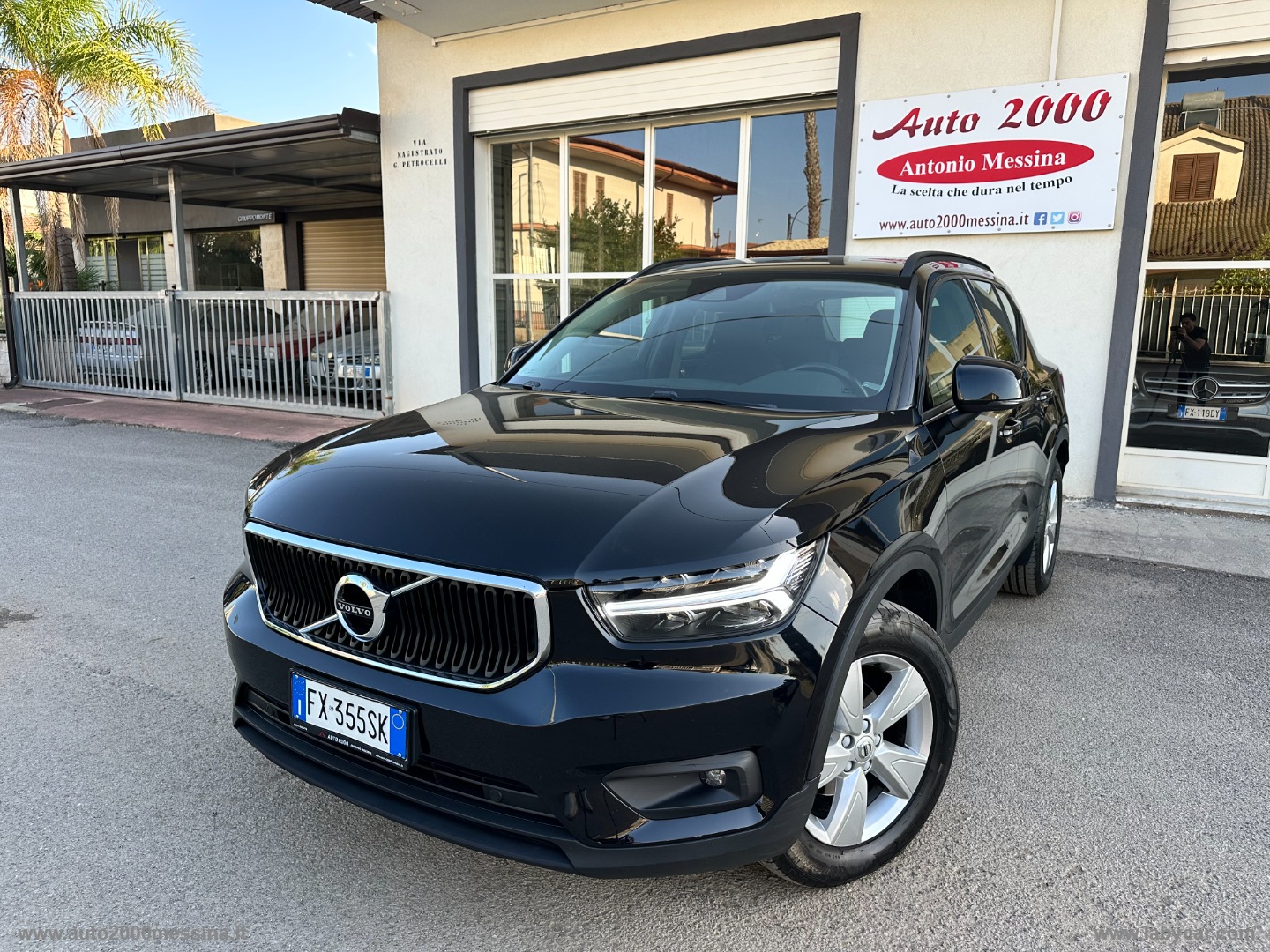 VOLVO XC40