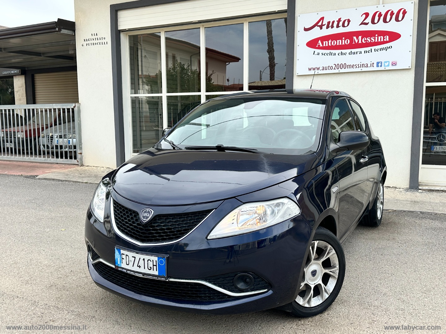 LANCIA Ypsilon