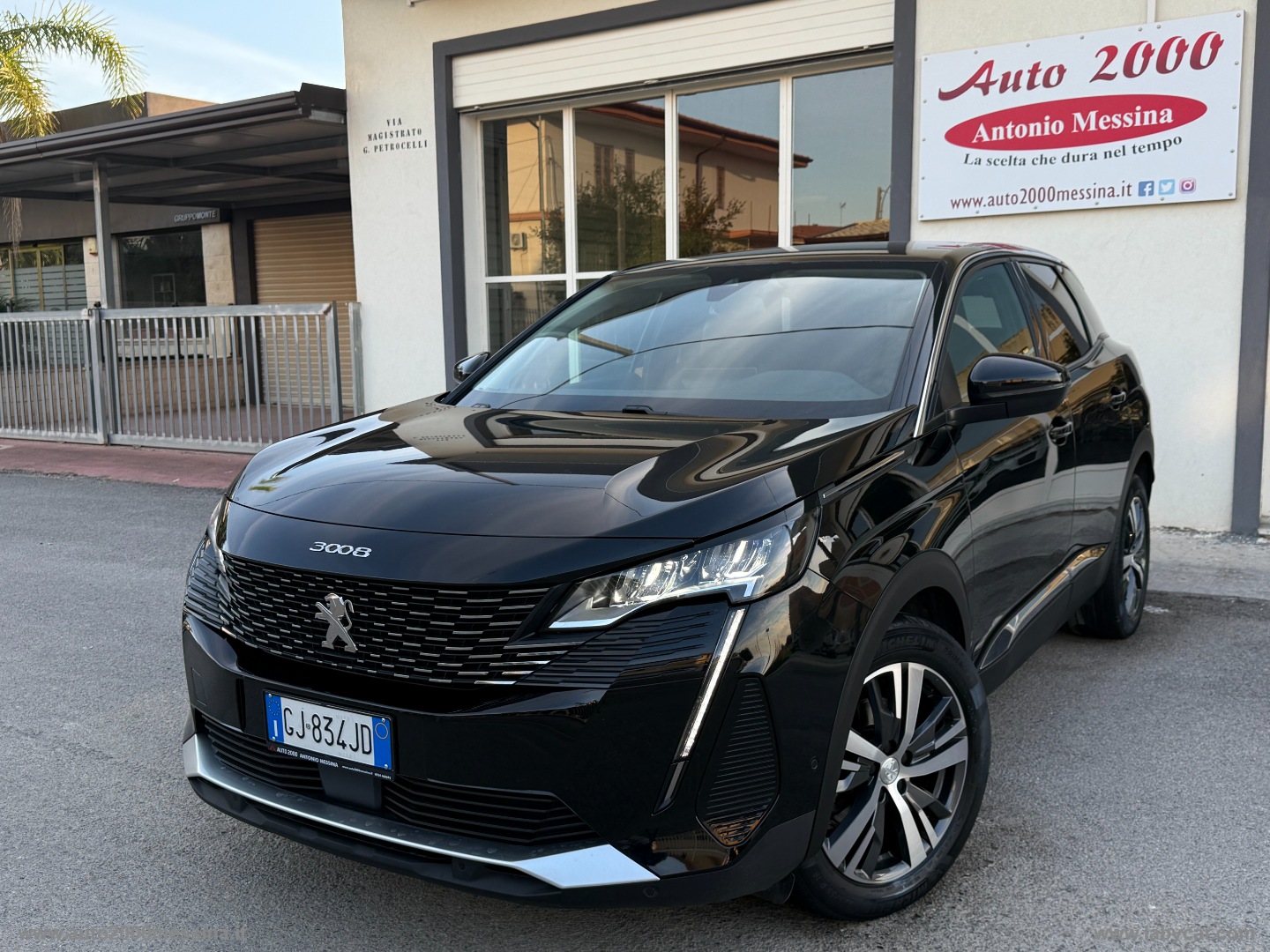 PEUGEOT 3008